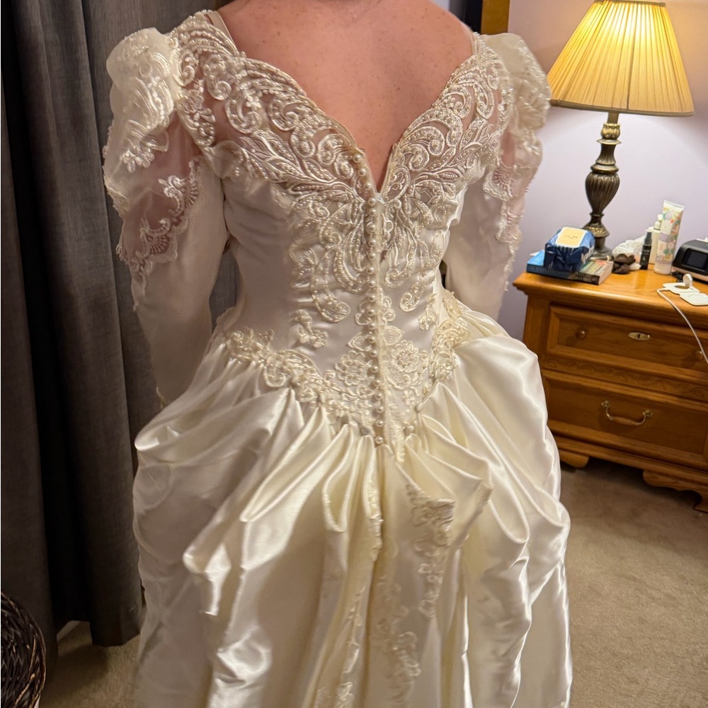 Vintage Ivory Lace Embellished Long Sleeve Wedding Dress